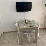 La Jolla Apartment *